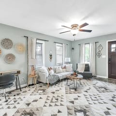 Sylvania Southwestern styled Oasis- Huge Yard