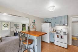 ★Uptown Maumee Renovated Cottage by the River★