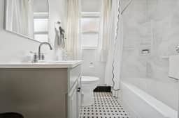 Elegant & inviting! 3br w/ private primary suite!