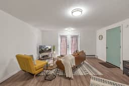 ★ Sylvania area cute 1 story home + guesthouse! ★