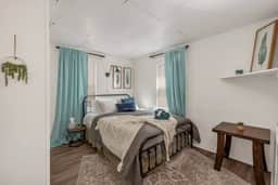 ★ Sylvania area cute 1 story home + guesthouse! ★