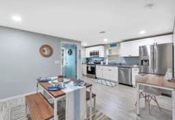 Best location in Uptown Maumee! King Bed-W/D-3TVs!