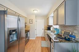 Spacious & well designed 3br/1.5ba w/ Fiber Wi-Fi!
