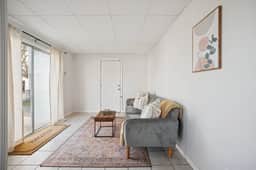 Appealing 2br Cape Cod w/ bonus rm & fiber Wi-Fi!