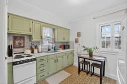 1br apt - heart of Uptown Maumee w/ Fiber WiFi. #3