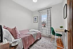 1br apt - heart of Uptown Maumee w/ Fiber WiFi. #3