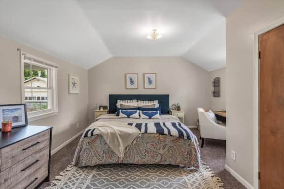 ★Uptown Maumee Renovated Cottage by the River★