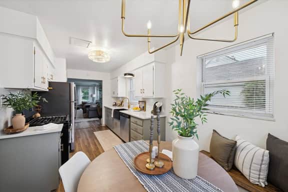 Elegant & inviting! 3br w/ private primary suite!