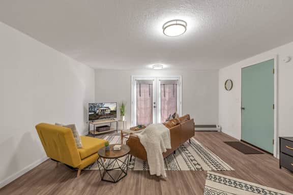 ★ Sylvania area cute 1 story home + guesthouse! ★