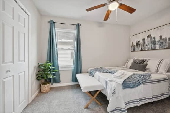 Charming 2br home on Swan Creek! Private office.