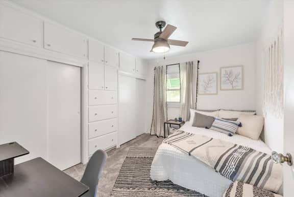 ★Downtown Perrysburg Bungalow w/ additional space★