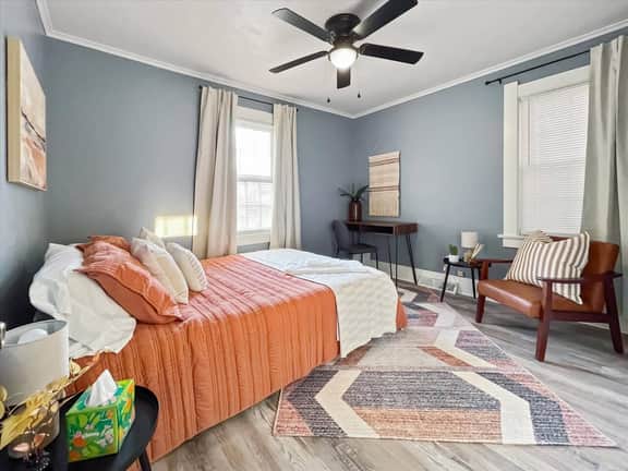 Historic yet updated 2br home- Downtown Rossford!