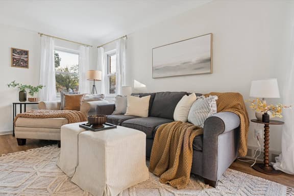Elegant & inviting! 3br w/ private primary suite!