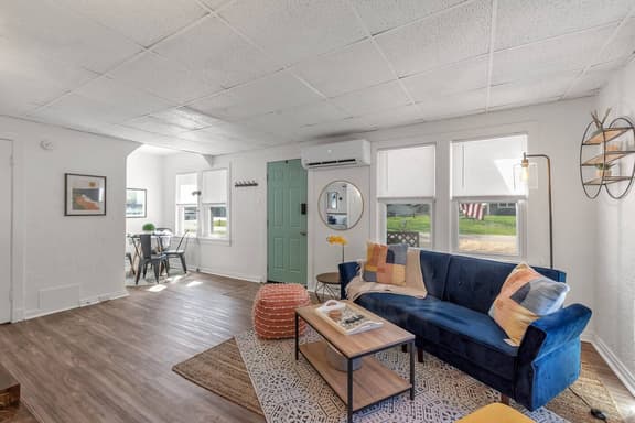 ★ Sylvania area cute 1 story home + guesthouse! ★