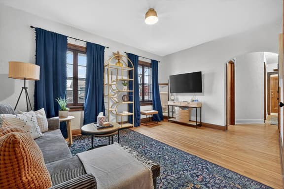 1br apt- heart of Uptown Maumee w/ fiber WiFi! #4